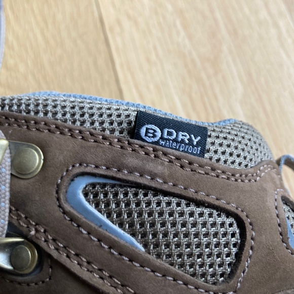 Oboz Sawtooth Mid Rise Waterproof Hiking Boots EUC 7.5 Leather - Picture 11 of 12